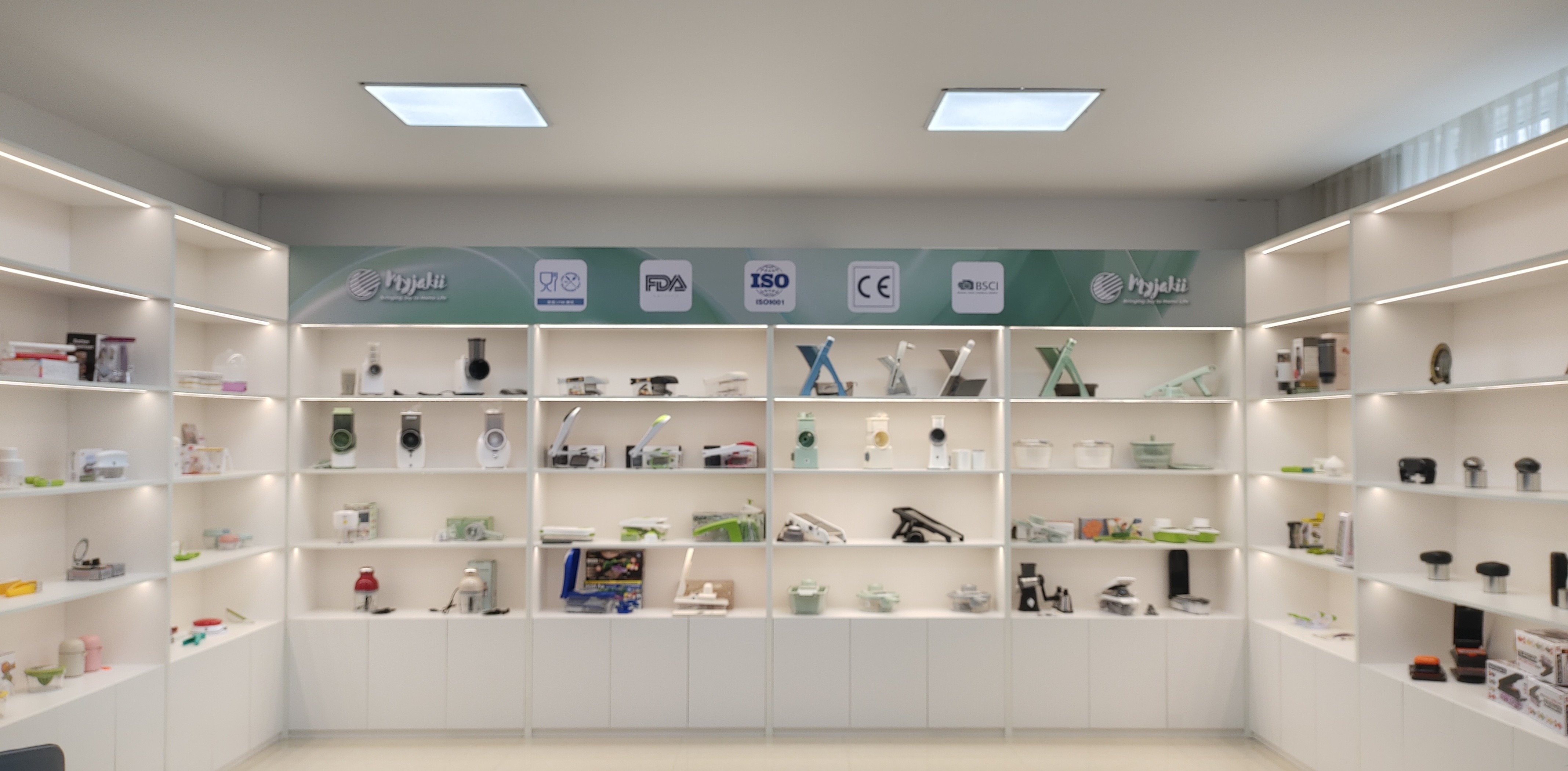Myjakii Factory Showroom | OEM Kitchen Tools, Mold Manufacturing, and Innovation for Global Buyers Myjakii Factory Showroom | OEM Kitchen Tools, Mold Manufacturing, and Innovation for Global Buyers